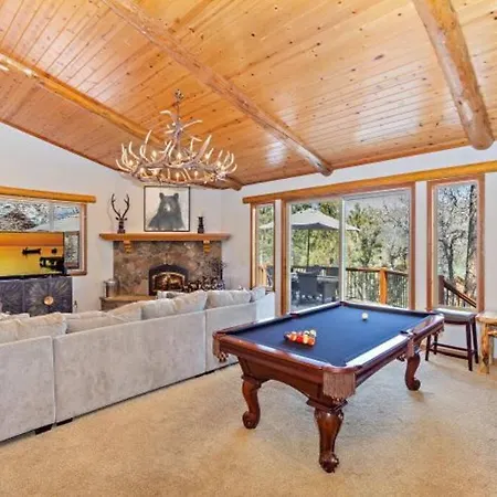 Custom Single Story Cabin With Jacuzzi Pool Table & Big Game Room With Arcade Games Lac Big Bear Extérieur photo