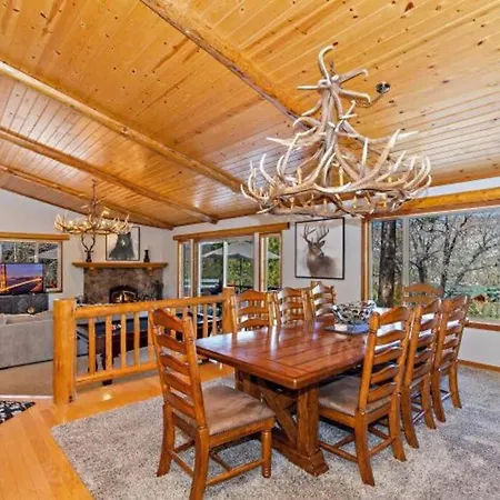 Custom Single Story Cabin With Jacuzzi Pool Table & Big Game Room With Arcade Games Lac Big Bear Extérieur photo
